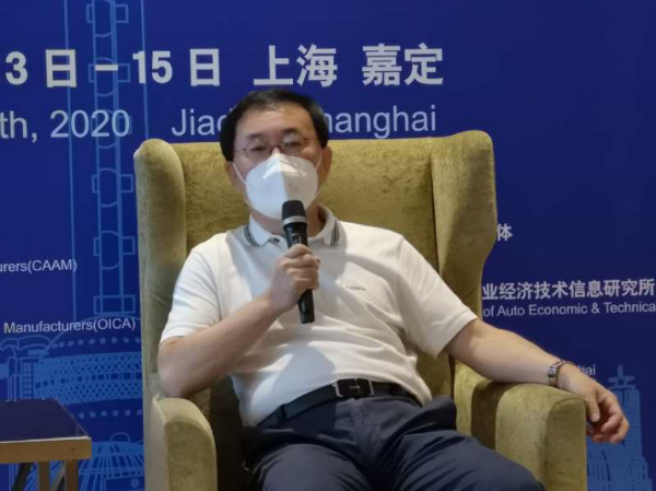 专访丨李显君：新能源处于技术轨道混沌期 纯电动将争夺主导