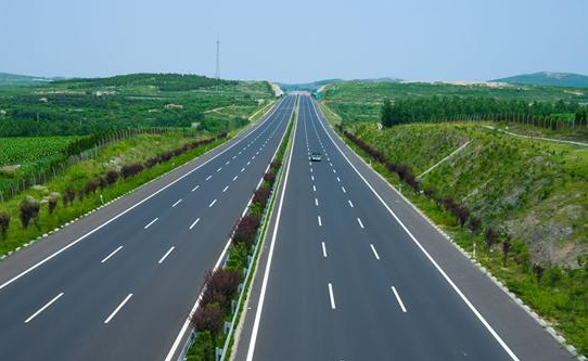 15分钟上国道、30分钟上高速、60分钟上铁路，未来交通建设这样发力