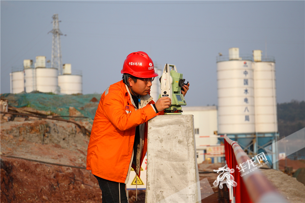 虎年开门红｜ 嘉陵江上建枢纽 春节不停工
