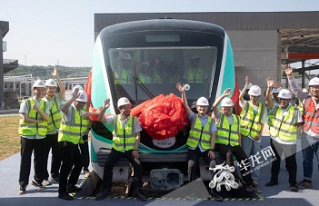 首列车入驻车辆段 重庆轨道交通18号线预计今年通车